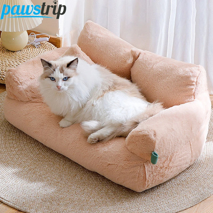 Luxuriöses Katzenbett aus Plüsch
