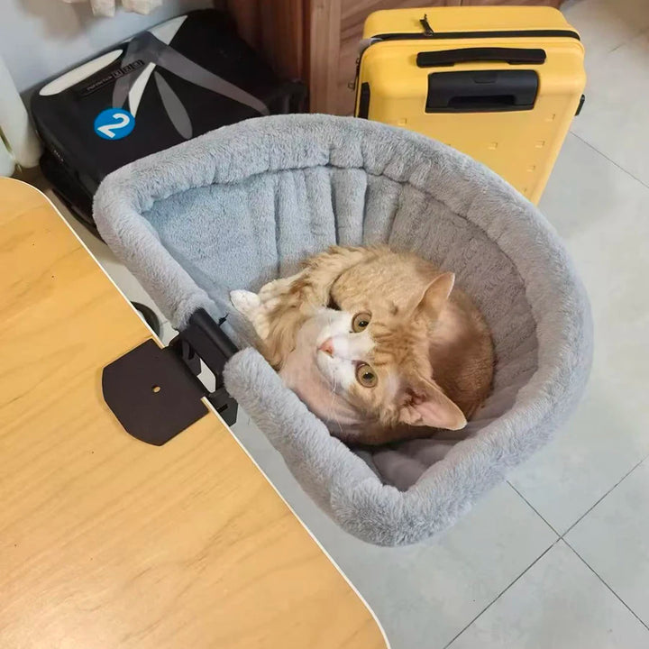 DeskNest™ Katzen-Liege für den Schreibtisch